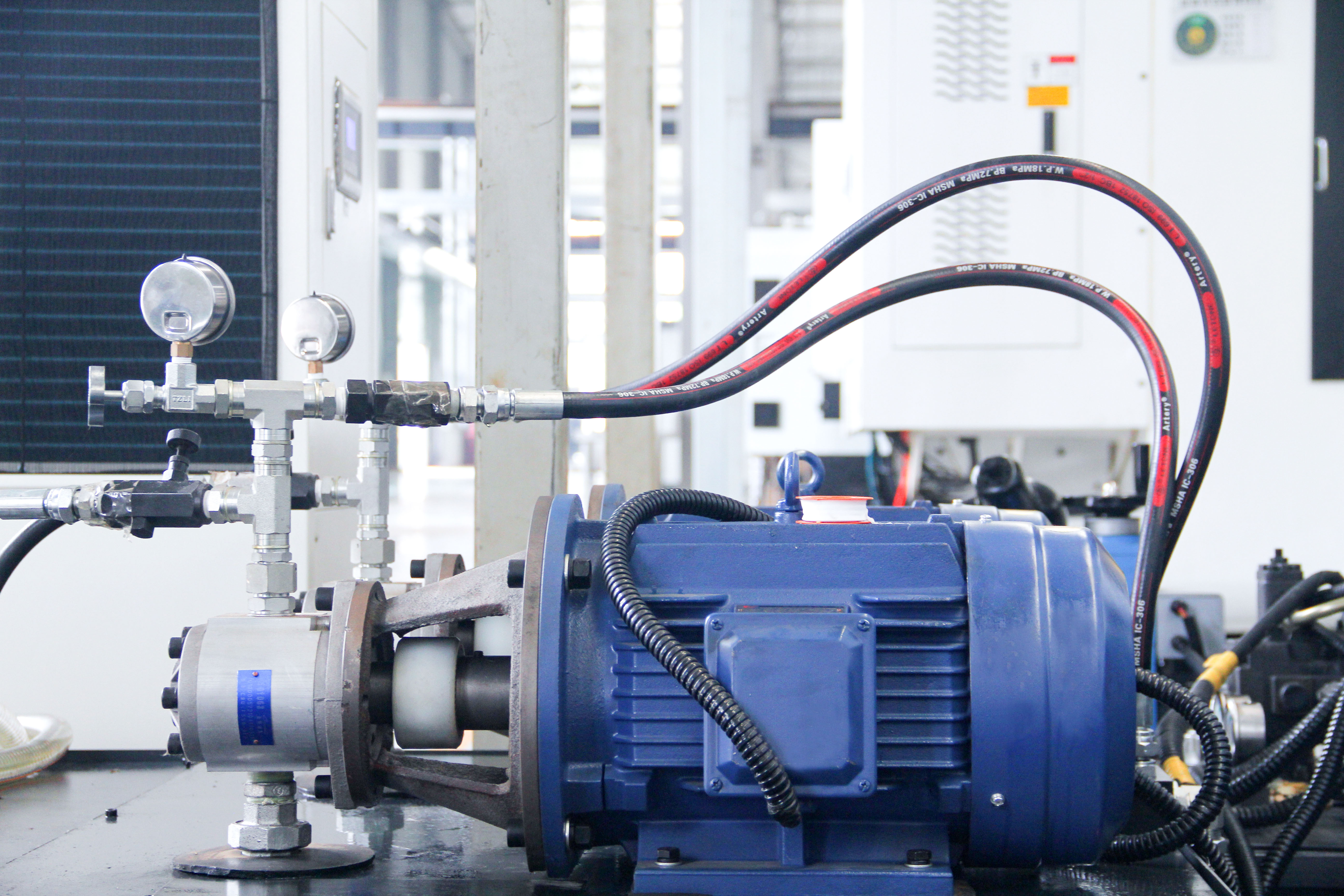 如何選擇合適的耐磨膠管